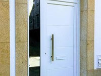 6 cosas sobre la seguridad de las puertas de entrada de PVC que te darán tranquilidad