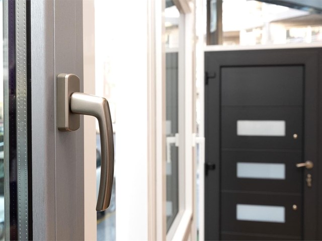 ¿Por qué elegir puertas de PVC para una oficina?