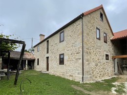 RENOVACIÓN CASA DE PIEDRA